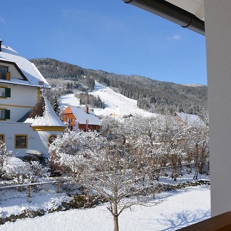 Haus Ofner Am Kreischberg Acomodação com café da manhã Sankt Georgen ob Murau Exterior foto