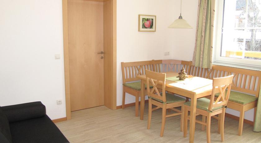 Haus Ofner Am Kreischberg Acomodação com café da manhã Sankt Georgen ob Murau Quarto foto